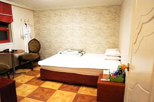 J Gwangalli Motel
